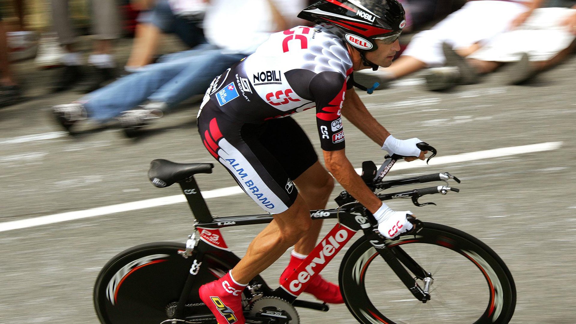 大型水上漂浮运动会，水中竞技新宠，水上漂移是什么意思