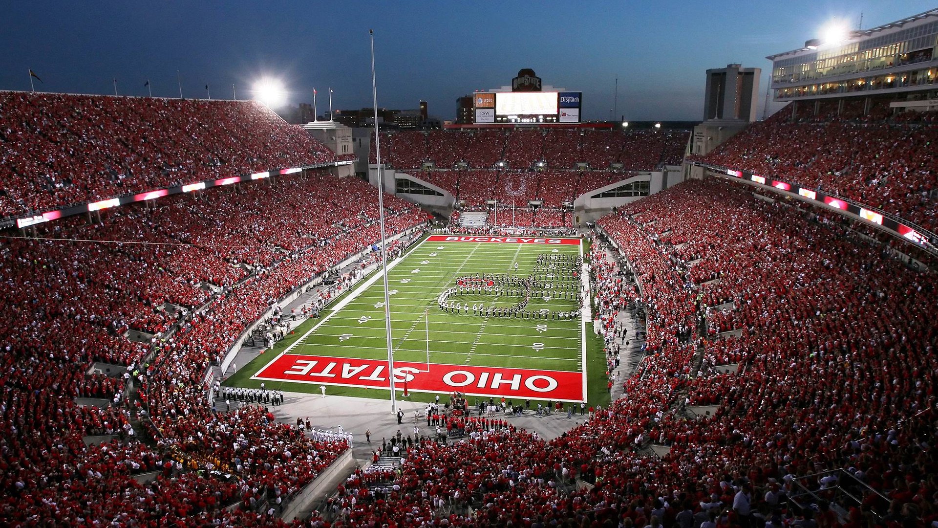 库里在对阵掘金的比赛中，上演“远距离绝杀”封神一役！，库里单节22分打掘金