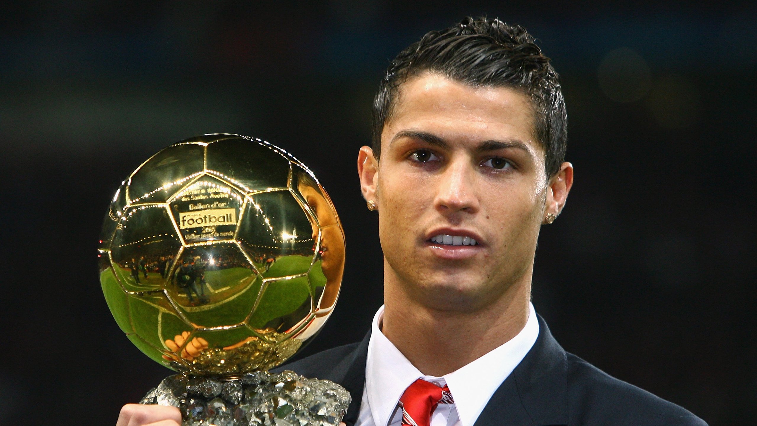 法甲莱昂巴迪格豪华阵容成为焦点，莱昂纳多·迪卡普里奥最新消息